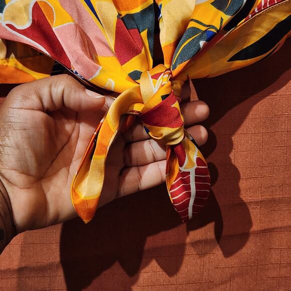 DR2 Sz Small Bright Yellow Floral Tie Front Short Sleeve Top Tropical Bohemian - Picture 8 of 9